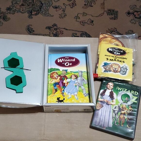 WIZARD OF OZ MASKS, BOOK, EMERALD CITY GLASSES & KEEPSAKE TINMAN BOX 1998, & DVD - Picture 2 of 16